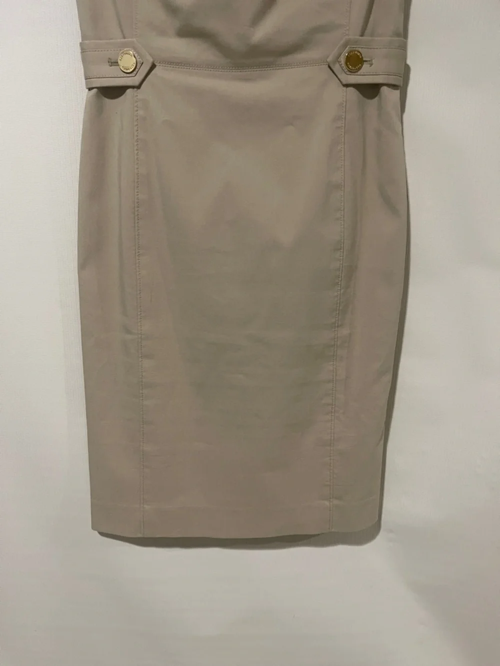 NWOT Tory Burch Pale Beige Sleeveless Midi Sheath Dress Size 2